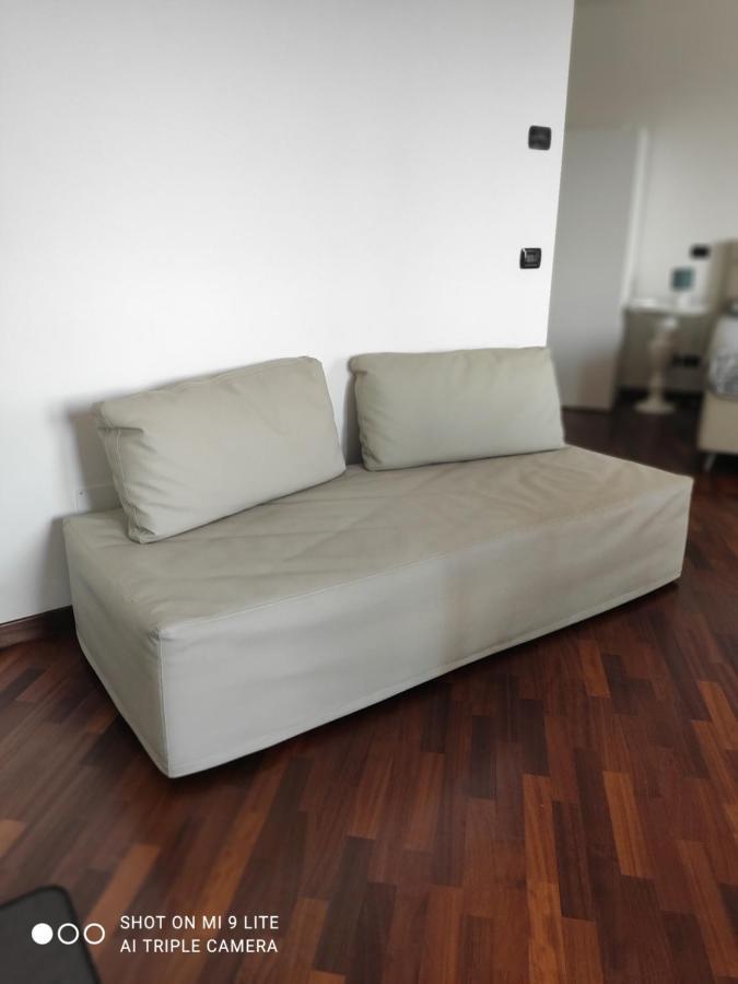 Studio Apartment,1255571974:JPEG